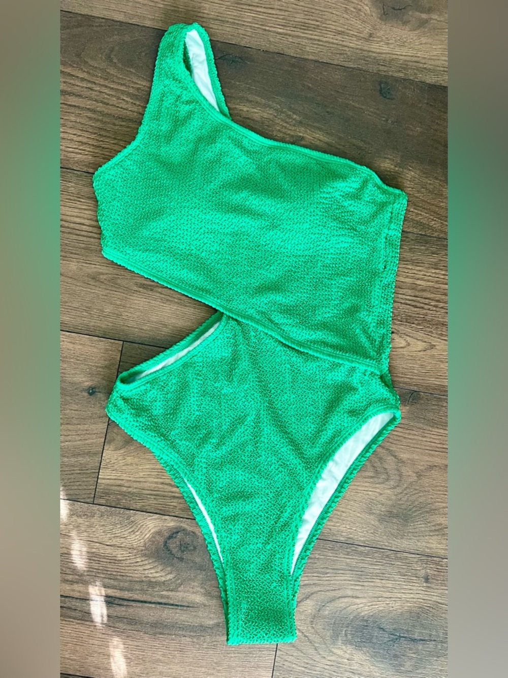 NWOT Vibrant Green One-Shoulder Textured Swimsuit